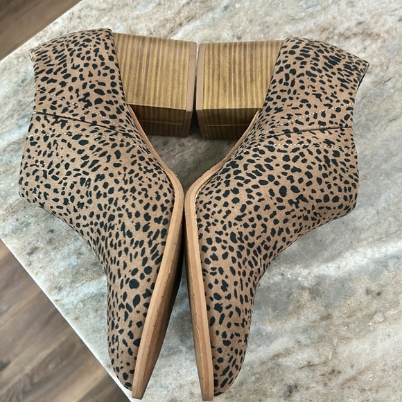 Melrose Ave Los Angeles 100% Vegan Cheetah Bootie size 9 - Picture 8 of 12